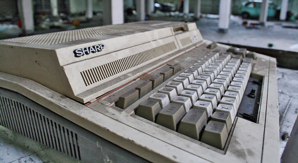 旧型パソコン シャープ
